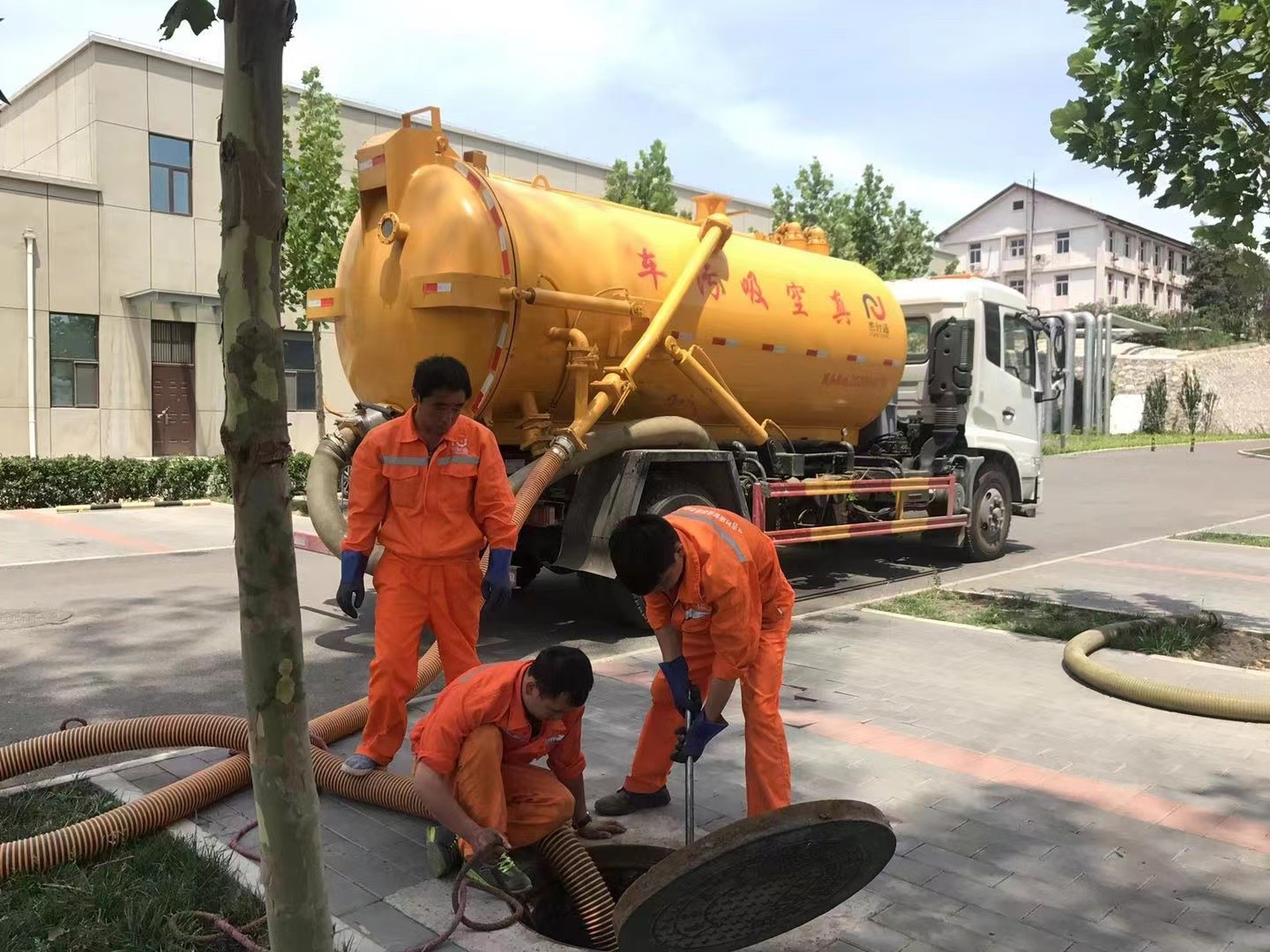 邱县化粪池清理与5-8吨吸粪车施工效率分析